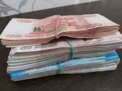 В 900 000 рублей 44-летней шахтинке обошлась липовая замена счетчиков 