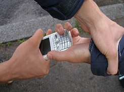 Пьянка со случайным 18-летним знакомым закончилась для 53-летнего шахтинца ограблением