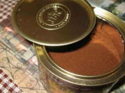 Шахтинка спрятала наркотики в кофе и пыталась передать их мужу в колонию
