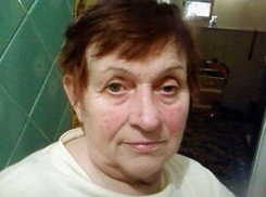 Уже неделю не могут найти пожилую шахтинку в розовых кроссовках