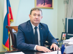 Игоря Медведева будут судить за взятку и кражу у знакомого полутора миллионов рублей