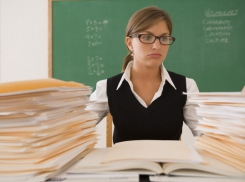 Шахтинские учителя могут рассказать об уровне бюрократии в местных школах