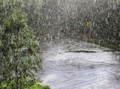 На выходные в Шахтах ожидают ливневый дождь, град и шквалистый ветер