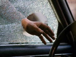 В Шахтах раскрыли кражу денег из автомобиля