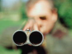 В Красном Сулине пьяный муж выстрелил своей жене в живот из ружья