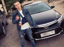 Тело пропавшего на трассе под Ростовом парня нашли в лесополосе. Его сбил и пытался спрятать полицейский