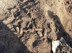 В Новошахтинске около рыбзавода нашли крупный склад боеприпасов времен Великой Отечественной