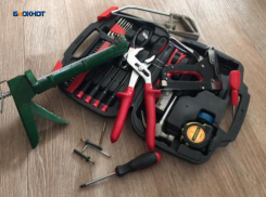 Работник закончил ремонт и прихватил чужое имущество 