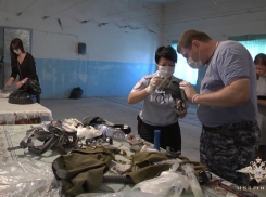 Около 50 кг наркотиков и более 2 тонн сырья для их производства обнаружили в цехе для пошива носков в Шахтах