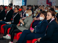 Учителя соседнего с Шахтами поселка Каменоломни попали в полуфинал всероссийского конкурса