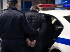 В Шахтах мужчина с судимостью за наркотики попался на покупке запрещенки