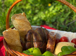 Магазин «Донской край» поздравляет шахтинцев с наступающим праздником