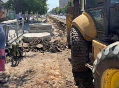 Докопаться до истины: шахтинцам обещают сделать водовод по Советской в ближайшее время