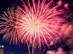 Жители Шахт проигнорировали запрет на фейерверки в новогоднюю ночь