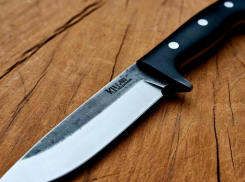 Мужчина зарезал ножом своего соседа по квартире в Шахтах