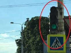 В 2017 году в Шахтах установили около 11 км ограждений и 55 светофоров