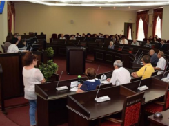 Нарушения в декларации о доходах обнаружены в Шахтах у 11 депутатов