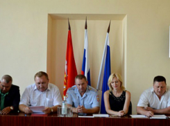 Скандальная депутат из Шахт Екатерина Стенякина посетила с рабочим визитом Каменоломни