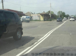В Шахтах начертили двойную сплошную, «забыв» про повороты налево