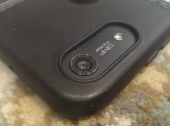 Мужчина нашел на улице телефон и списал все деньги с привязанной к нему карты