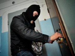 В Шахтах обокрали квартиру федерального судьи