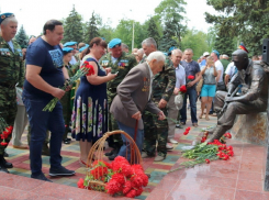 В Шахтах открыли памятник воинам-интернационалистам