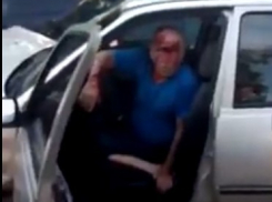 «Каскадер залетел с утра…». Предположительно нетрезвый водитель стал виновником ДТП в Шахтах