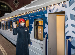 Поезд Деда Мороза проедет мимо станции Шахтная