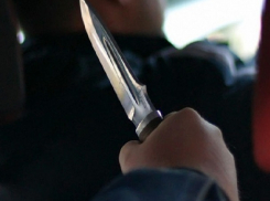  Два рецидивиста из Шахт напали на таксиста и угнали машину