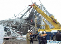 В Аксае обрушилась кровля строящегося автосалона