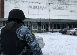 Приостановили работу угольной шахты в Октябрьском районе