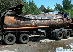 В Октябрьском районе при взрыве автоцистерны на лако-красочном заводе погиб сварщик, трое пострадали