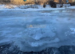 Дети падают, машины застревают — так комментируют жители движение на Советской улице в Шахтах