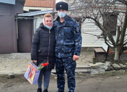 С праздником поздравили женщин-ветеранов МВД