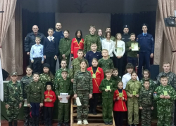 В клубе «Южный» поощрили более 30 представителей казачьей молодежной организации «Донцы»