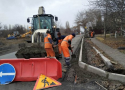 Завершается ремонт дороги от Шахт к хутору Костиков