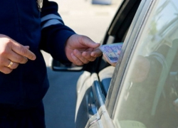 Под Шахтами задержали водителя «шестерки» с поддельными правами