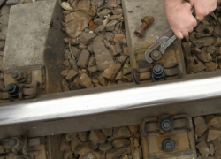 Житель Шахт пытался сдать на металлолом железнодорожные пути