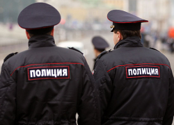 В шахтинском банке обнаружили подозрительный предмет