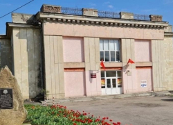 Крышу клуба «Планета» в Шахтах решили отремонтировать