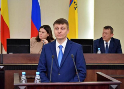 Андрей Ковалев призвал шахтинцев оставаться дома и посмотреть всей семьей сериал «Сваты»