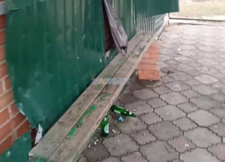 Убитый павильон, стаи собак, отсутствие расписание — все это про конечную остановку №14 в Шахтах