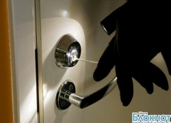 У шахтинца похитили имущество на сумму 10 тысяч рублей