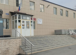 В клубе имени Л. Красина в Шахтах идёт ремонт кровли