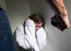 В Шахтах муж из ревности избил жену до смерти 