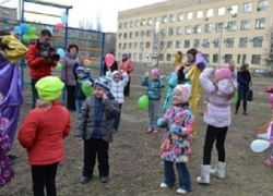 В Шахтах открыли новую детскую площадку