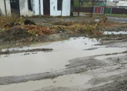 Пока одни шахтинцы сидят без воды, другие жалуются на подтопления