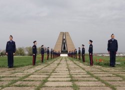 Мемориал жертвам фашизма в поселке Красина хранит память о 3,5 тысячах заживо погребенных