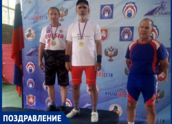 5 золотых и 1 серебряную медали завоевал ветеран шахтинского гиревого спорта в Крыму