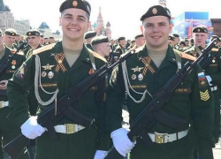 Найден еще один шахтинец – участник парада на Красной площади